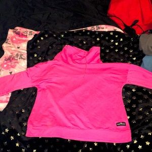 I sweatshirt with a turtleneck